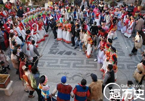 为什么傈僳族最好的年饭先给狗吃